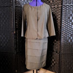New Olive Green Skirt suit 2pc Sz 8
